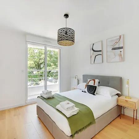 Exclusive Duplex -5bd 10p- 公寓