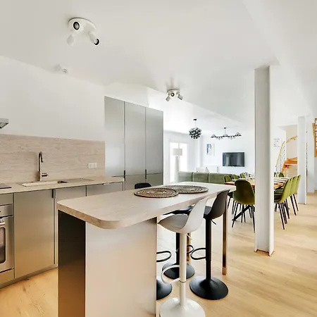 Exclusive Duplex -5bd 10p- * Nogent-sur-Seine