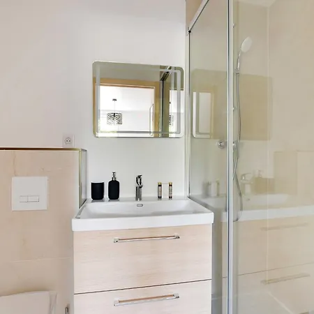 Exclusive Duplex -5bd 10p- *